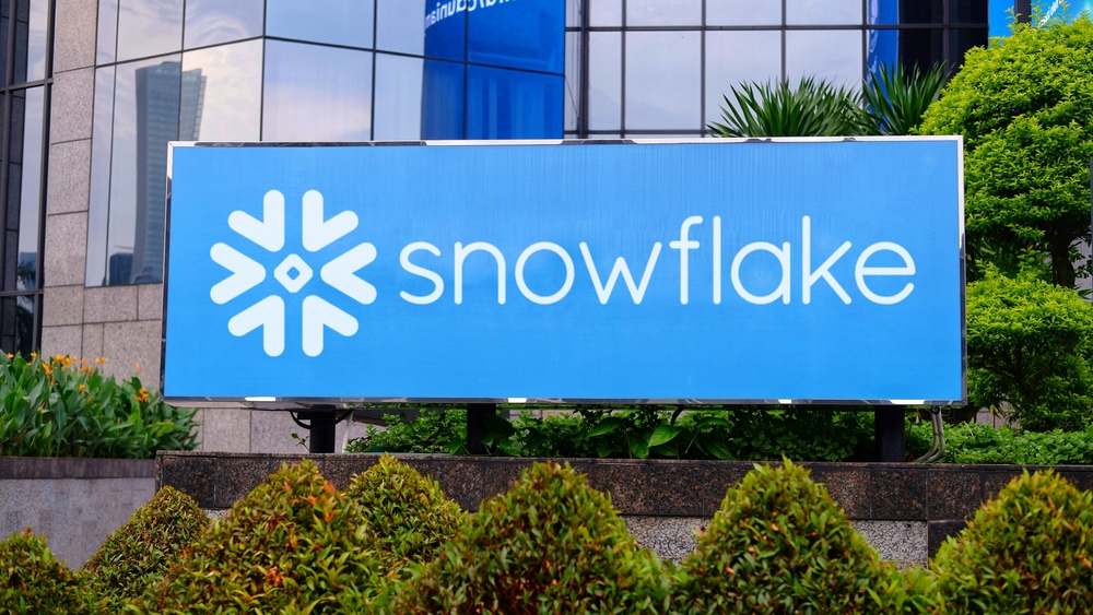 Investment Analysis: Snowflake (SNOW) – Q4 2025 Earnings Call - Cover Image